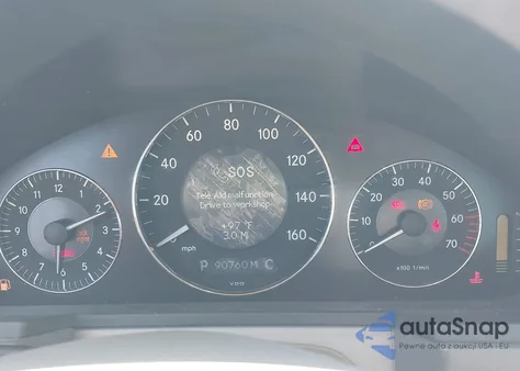 2005 Mercedes-Benz E 320 z USA, uszkodzony, nr VIN WDBUF65J55A667232